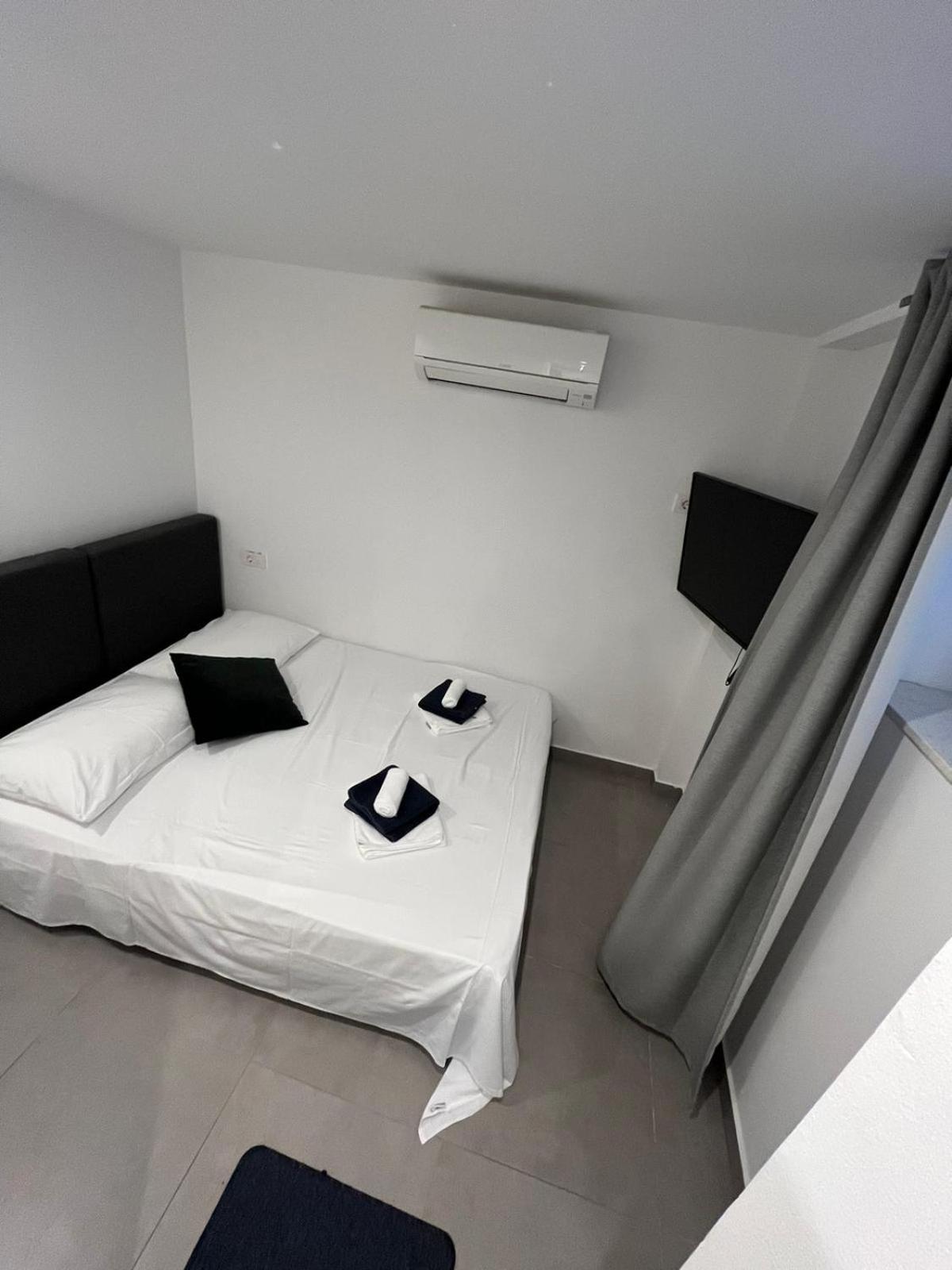 שיבניק X Boutique Marinac Studio Apartments & Rooms מראה חיצוני תמונה